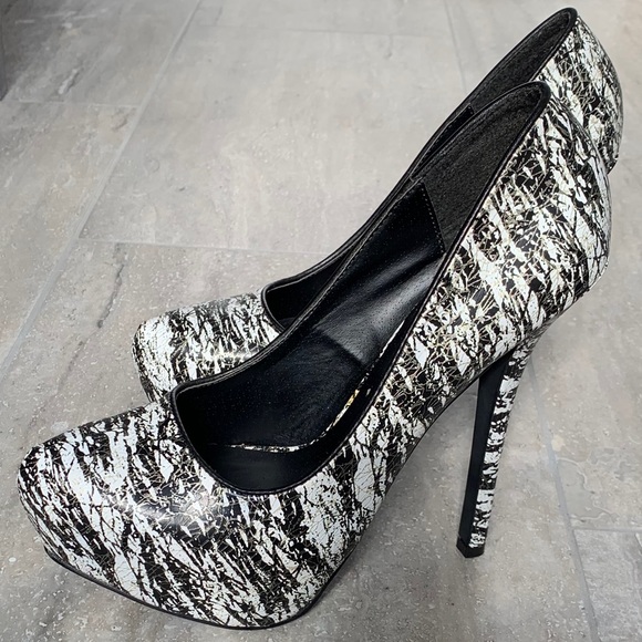 [NEW] Custom Designed Qupid Heels - Picture 3 of 5